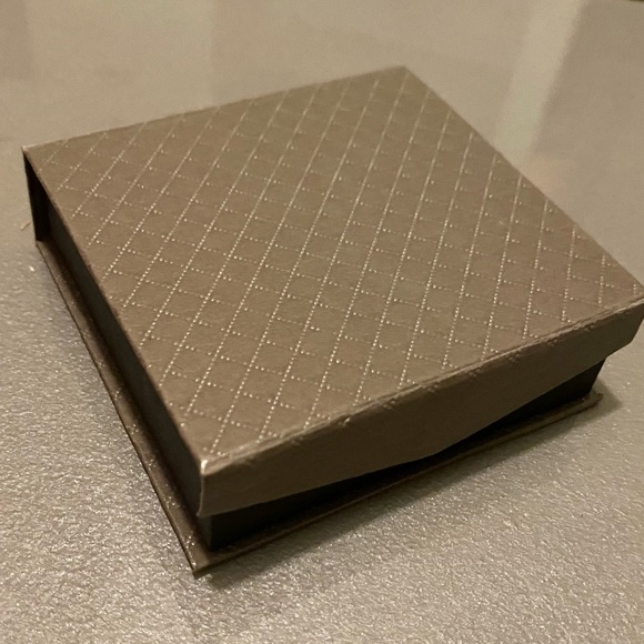 NEW Argento Vivo Sterling Silver w/ 18k Gold Plate ‘Love’ Monogram Necklace - Picture 6 of 7